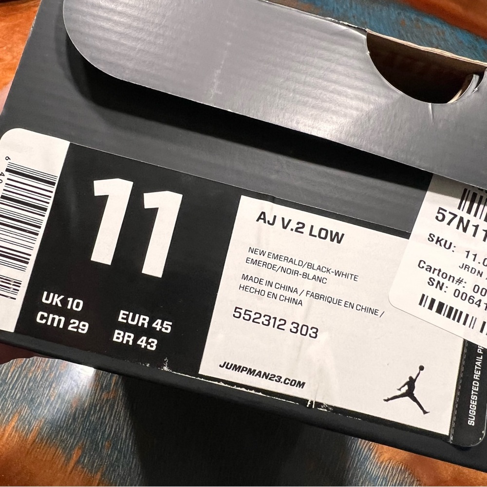 Air Jordan AJ V.2 Low Shoes New Emerald Black White Size 11 with box - Picture 8 of 10